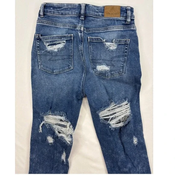 AMERICAN EAGLE Womens Mom Jean Distressed Stretch High Rise Blue Denim Size 00 - Picture 4 of 10